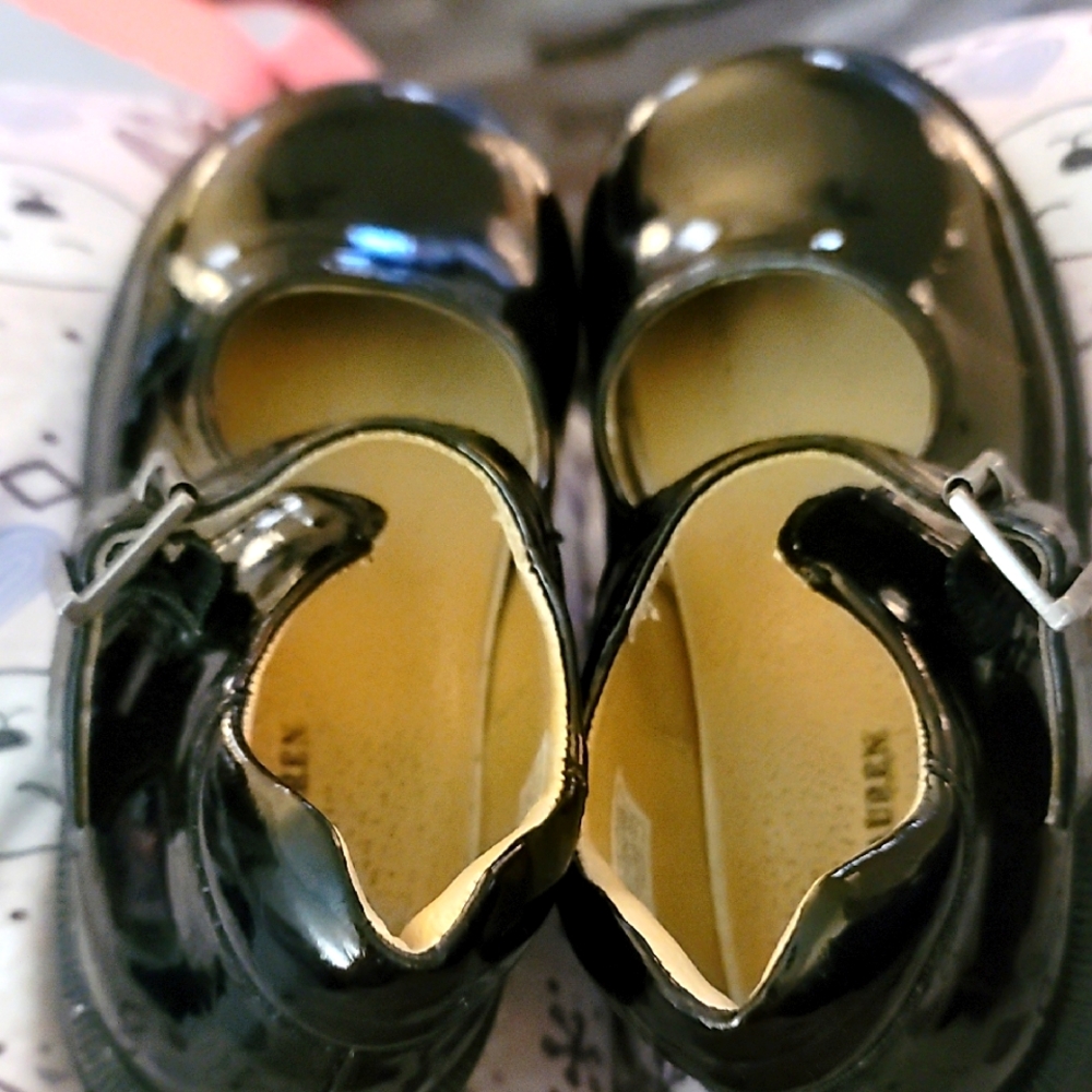 Sale...BUNDLE OF 3 TODDLER SHOES - Picture 2 of 8
